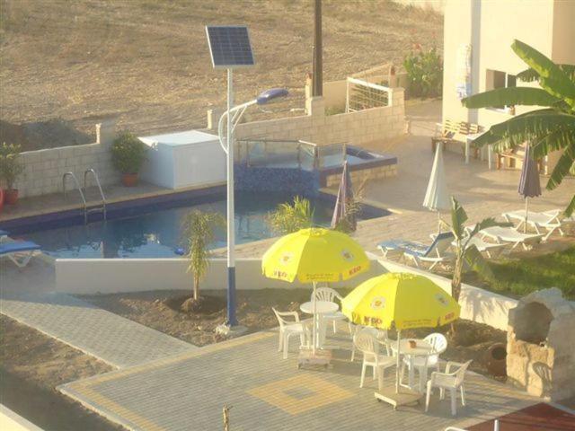 Marios Apartments ペルボニア エクステリア 写真